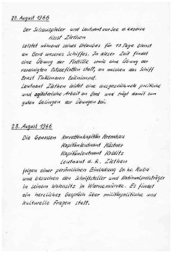 Handschriftliche Faksimileseite mit Einträgen vom August 1966 über den zehntägigen Borddienst des Schauspielers Horst Ziethen und einen Besuch bei dem Schriftsteller Kuba in Warnemünde